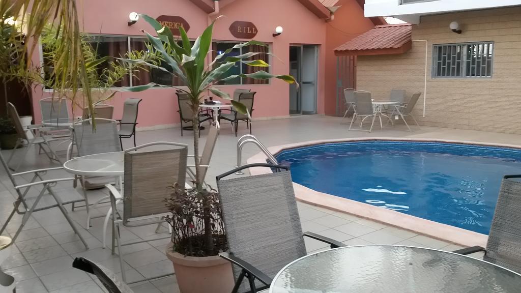 Zambezi Inn Hotel Conakry Ngoại thất bức ảnh