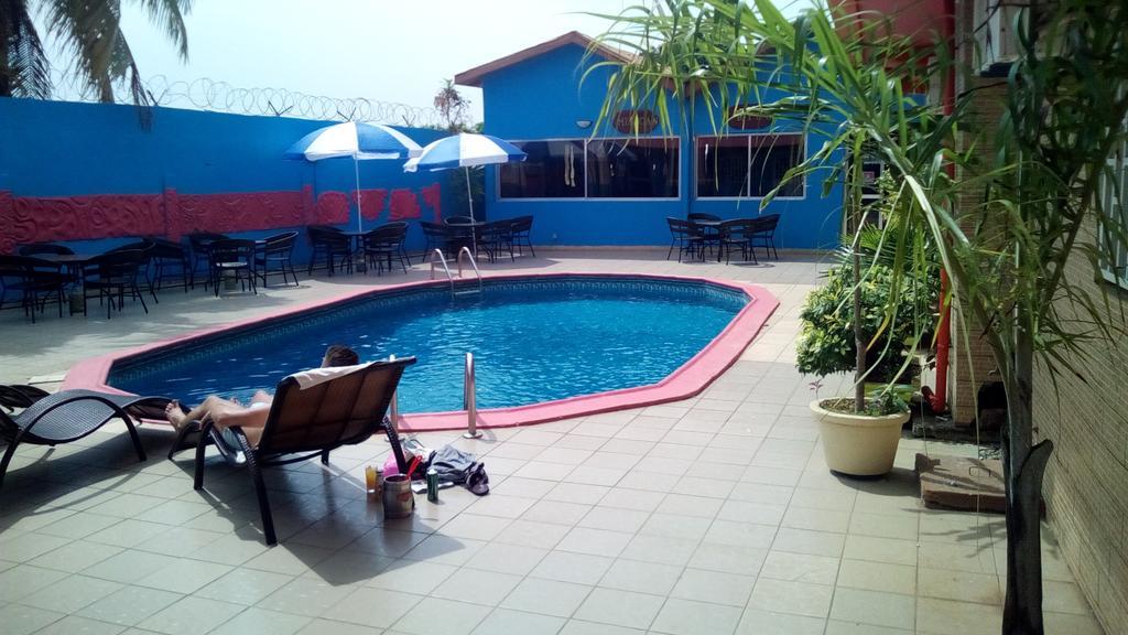 Zambezi Inn Hotel Conakry Ngoại thất bức ảnh